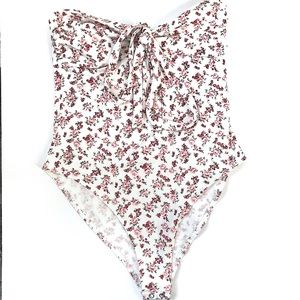 🌈Floral Bodysuit - F21